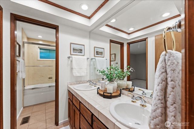 807 7th Avenue N, Edmonds, WA 98020