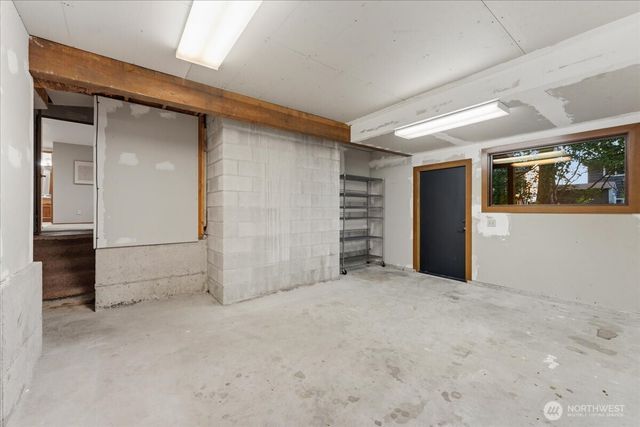 807 7th Avenue N, Edmonds, WA 98020