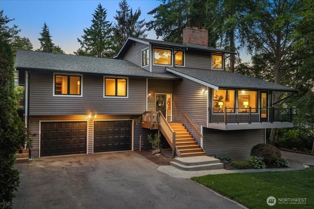 807 7th Avenue N, Edmonds, WA 98020