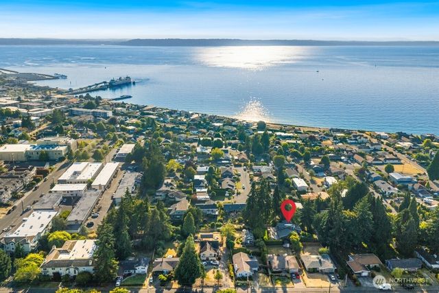 807 7th Avenue N, Edmonds, WA 98020