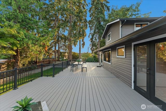 807 7th Avenue N, Edmonds, WA 98020