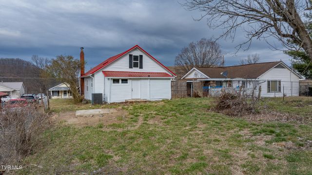 1310 Saint Louis St Street, Johnson City, TN 37601