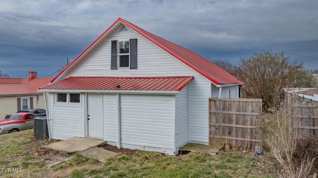 1310 Saint Louis St Street, Johnson City, TN 37601