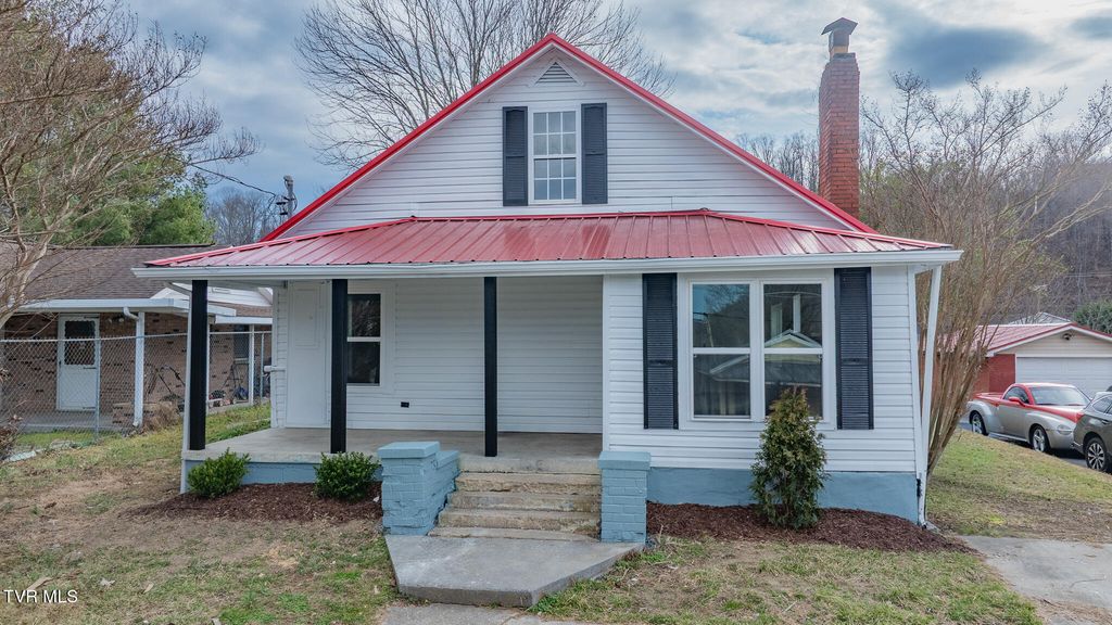 1310 Saint Louis St Street, Johnson City, TN 37601