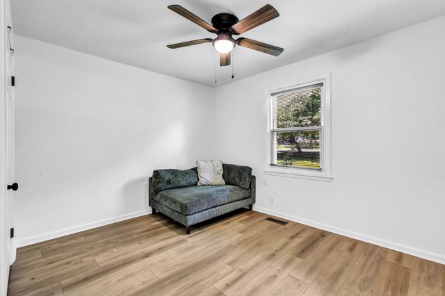 227 Staggs Dr, Portland, TN 37148