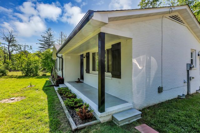 227 Staggs Dr, Portland, TN 37148
