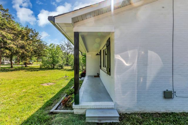 227 Staggs Dr, Portland, TN 37148
