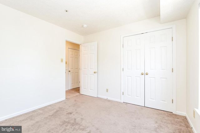 17 KENWOOD DR, Sicklerville, NJ 08081