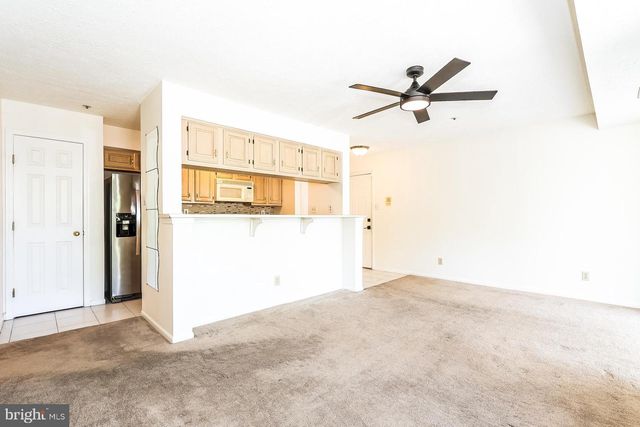 17 KENWOOD DR, Sicklerville, NJ 08081