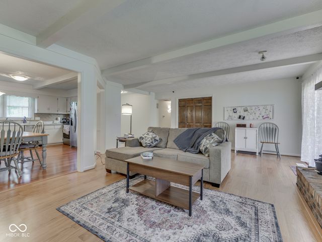 360 Pleasantview Boulevard, Greenwood, IN 46142