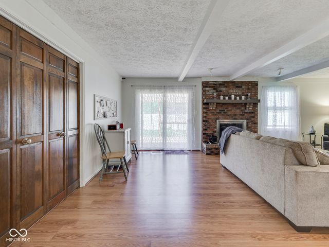 360 Pleasantview Boulevard, Greenwood, IN 46142