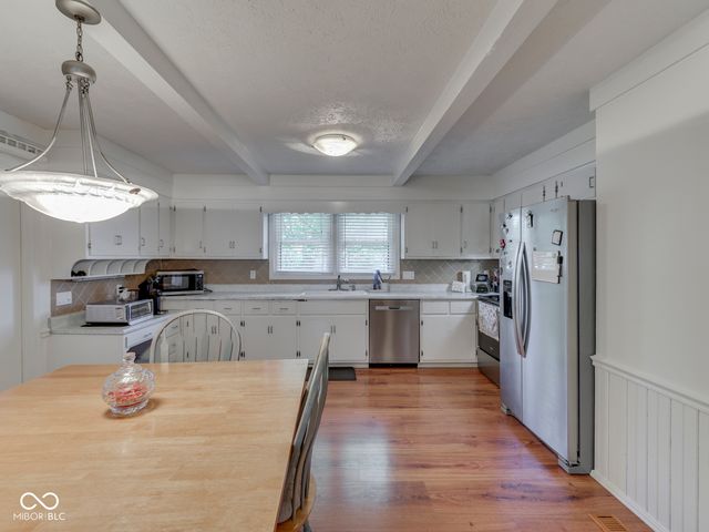 360 Pleasantview Boulevard, Greenwood, IN 46142