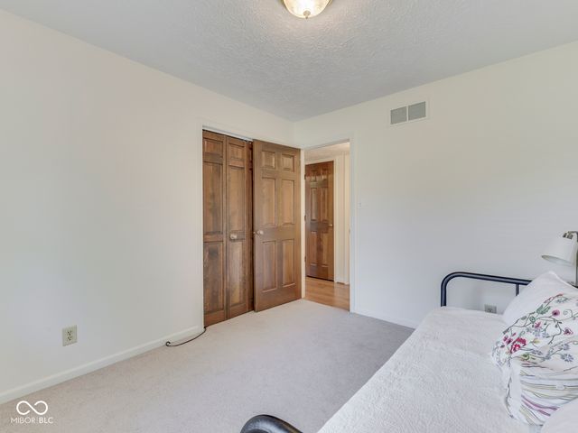 360 Pleasantview Boulevard, Greenwood, IN 46142