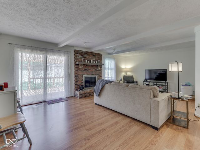 360 Pleasantview Boulevard, Greenwood, IN 46142