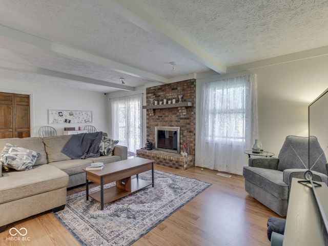 360 Pleasantview Boulevard, Greenwood, IN 46142