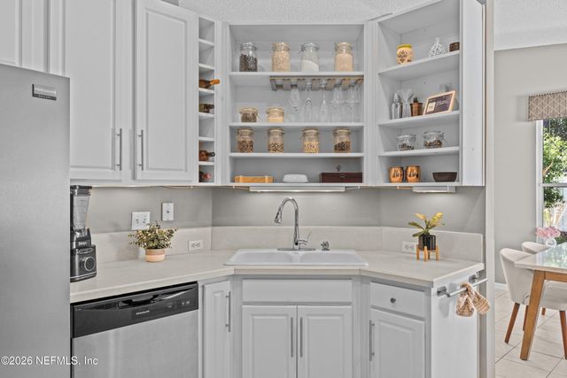 8660 NATHANS COVE Court, Jacksonville, FL 32256