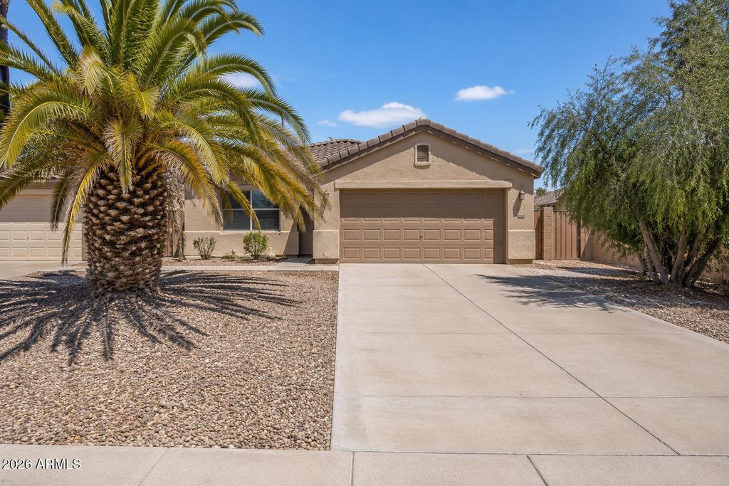 100 W DANA Drive W, San Tan Valley, AZ 85143 — exterior