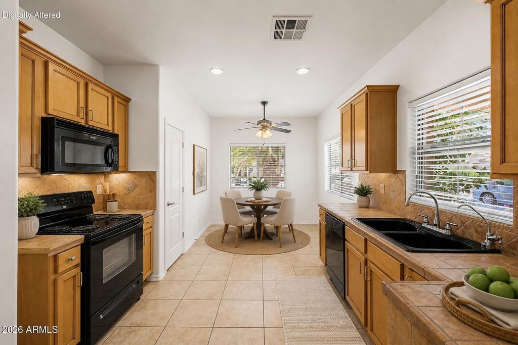 100 W DANA Drive W, San Tan Valley, AZ 85143 — photo 4