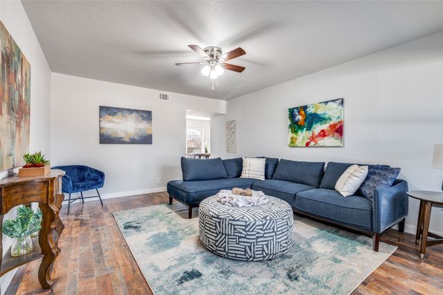 2314 Gilbert Circle, Arlington, TX 76010