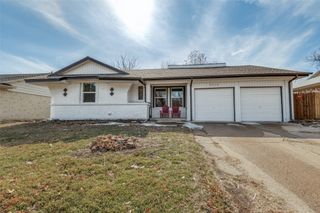 2314 Gilbert Circle, Arlington, TX 76010