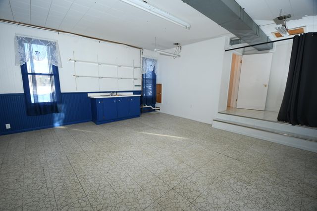 27877 County Road 375, Paw Paw, MI 49079