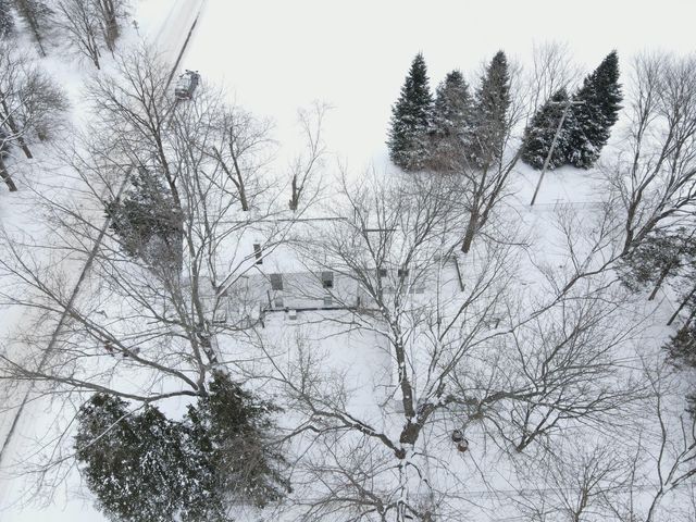 27877 County Road 375, Paw Paw, MI 49079