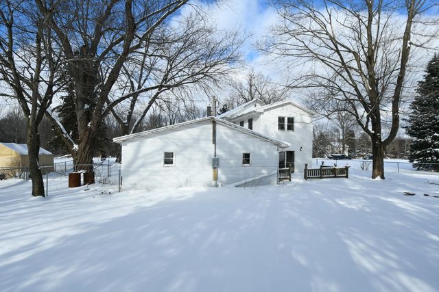 27877 County Road 375, Paw Paw, MI 49079