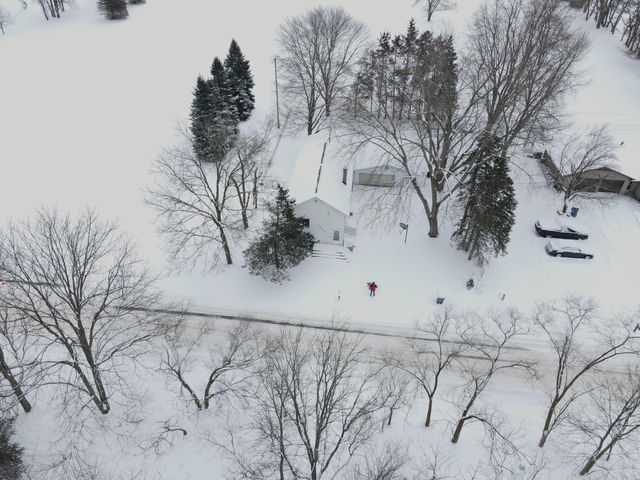 27877 County Road 375, Paw Paw, MI 49079