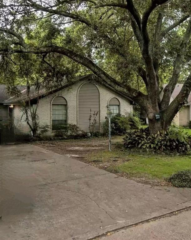 5227 Apala Drive, Houston, TX 77032