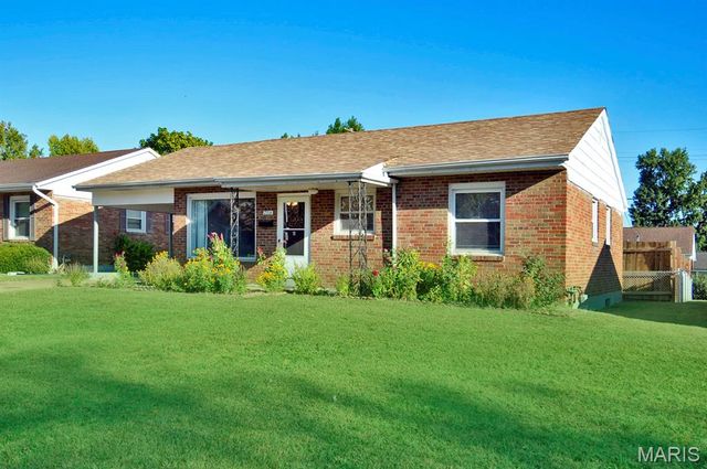 7316 Sharp Avenue, St Louis, MO 63116