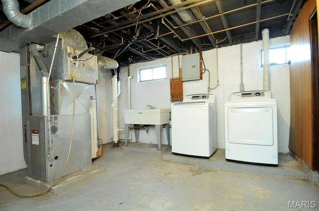 7316 Sharp Avenue, St Louis, MO 63116