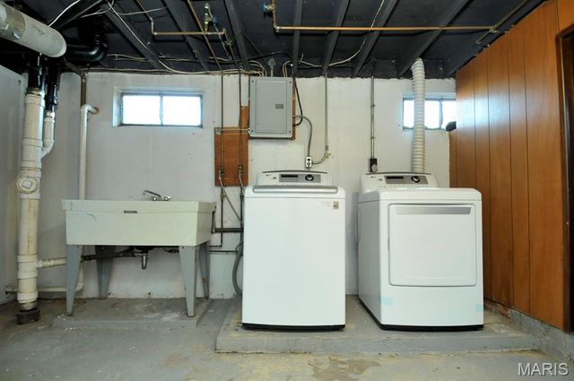 7316 Sharp Avenue, St Louis, MO 63116