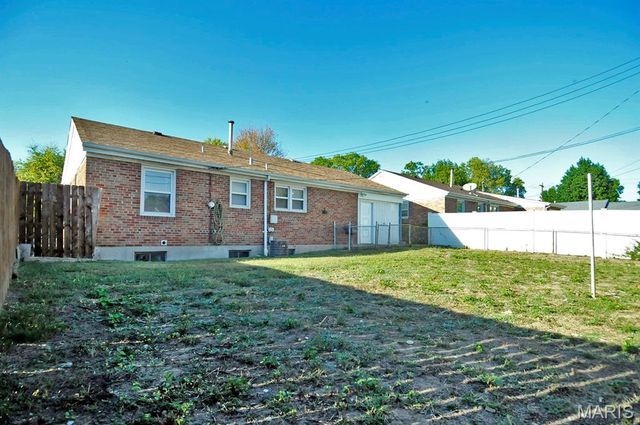 7316 Sharp Avenue, St Louis, MO 63116