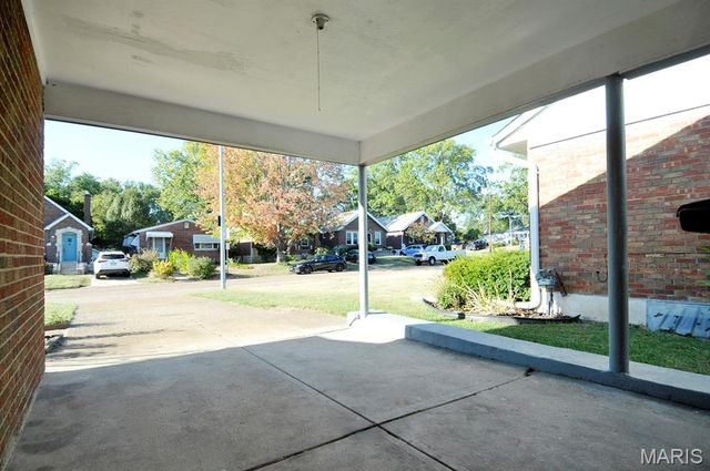 7316 Sharp Avenue, St Louis, MO 63116