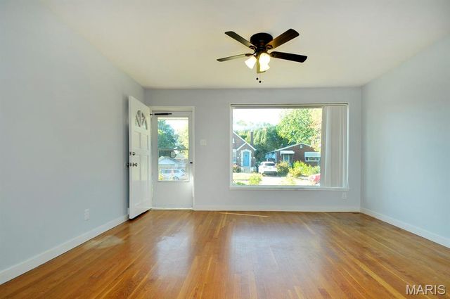 7316 Sharp Avenue, St Louis, MO 63116