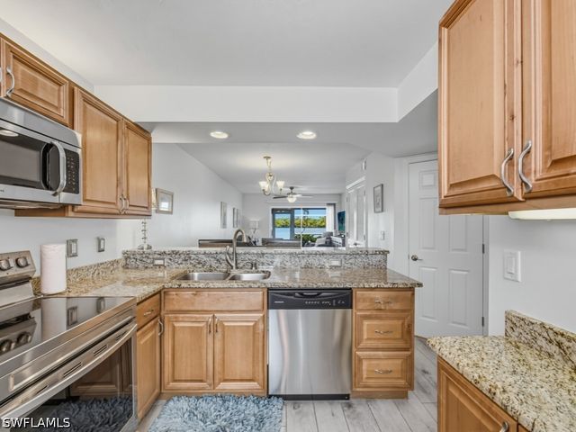 1025 Mainsail DR 203, Naples, FL 34114