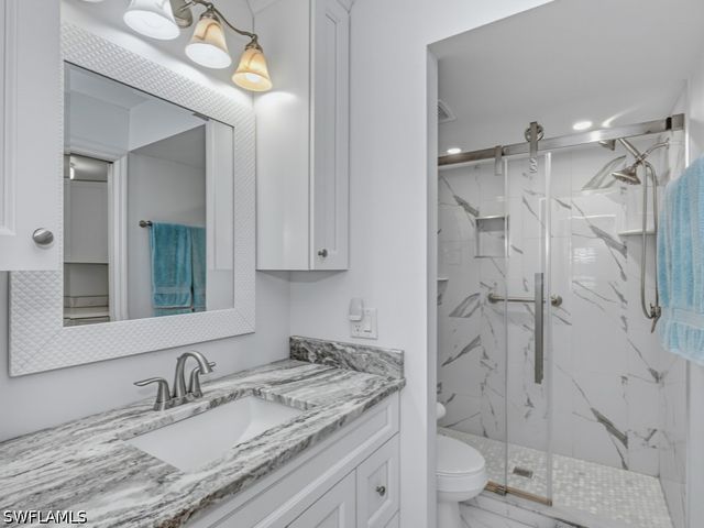 1025 Mainsail DR 203, Naples, FL 34114