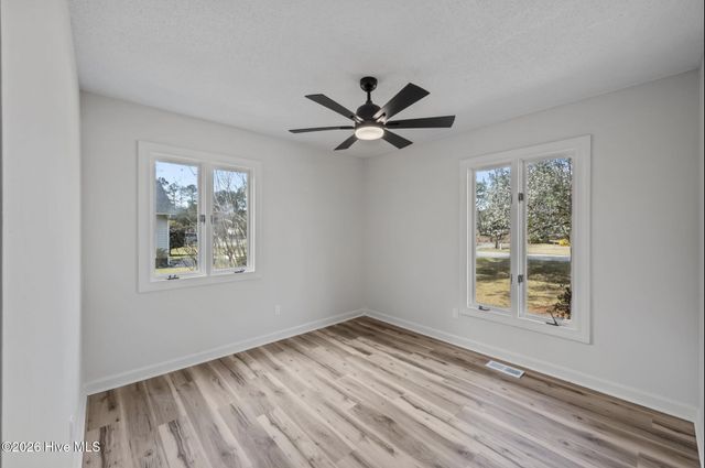 1206 Crows Nest Court, New Bern, NC 28560