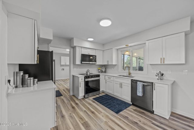 1206 Crows Nest Court, New Bern, NC 28560