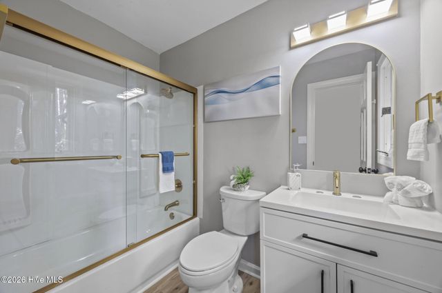 1206 Crows Nest Court, New Bern, NC 28560