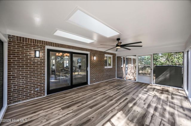 1206 Crows Nest Court, New Bern, NC 28560