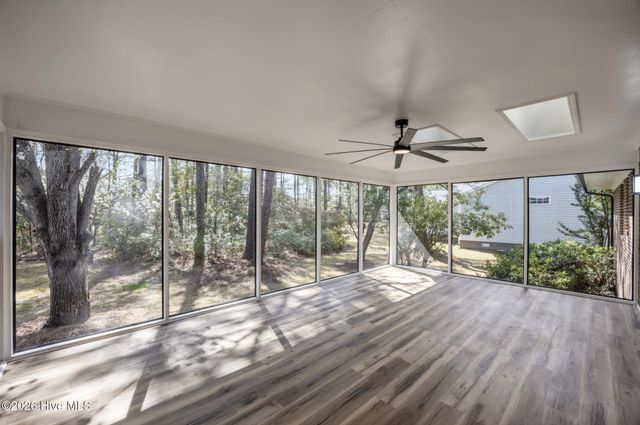 1206 Crows Nest Court, New Bern, NC 28560