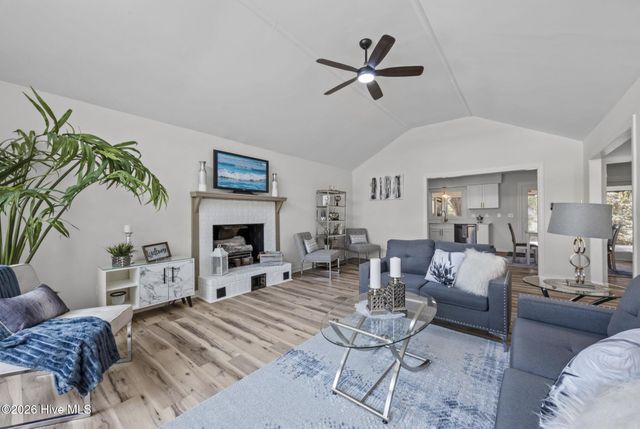 1206 Crows Nest Court, New Bern, NC 28560