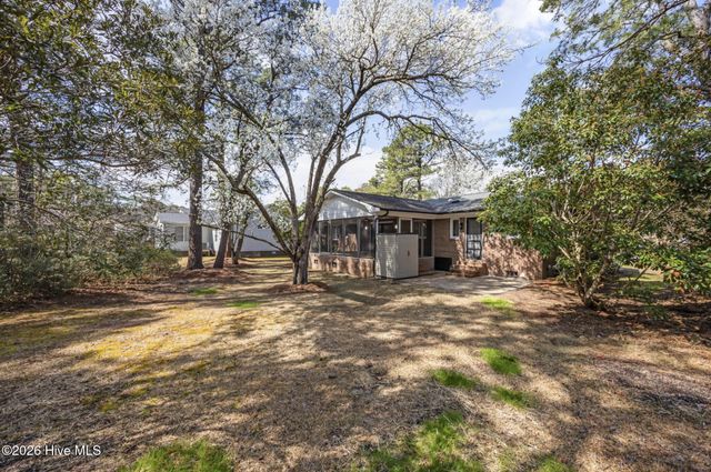 1206 Crows Nest Court, New Bern, NC 28560