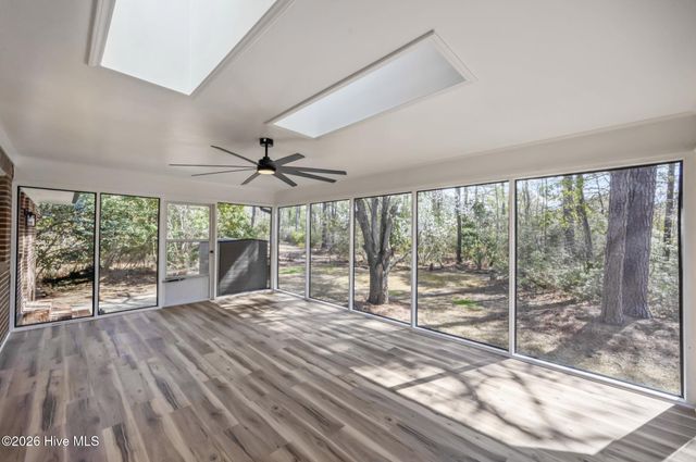 1206 Crows Nest Court, New Bern, NC 28560