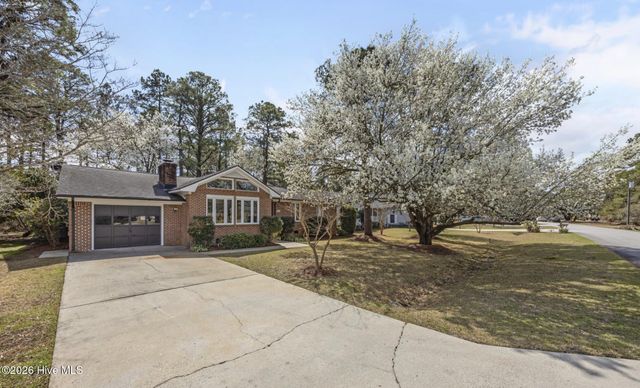 1206 Crows Nest Court, New Bern, NC 28560