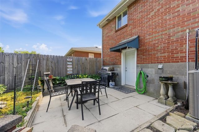 310 Summit Ave, Canonsburg, PA 15317