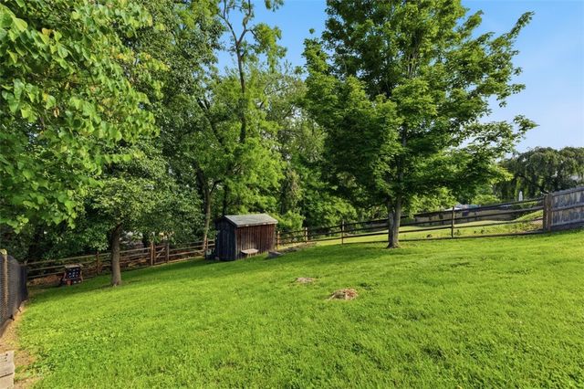 310 Summit Ave, Canonsburg, PA 15317