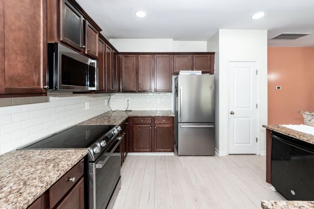 245 Swamp Creek Lane, Moncks Corner, SC 29461