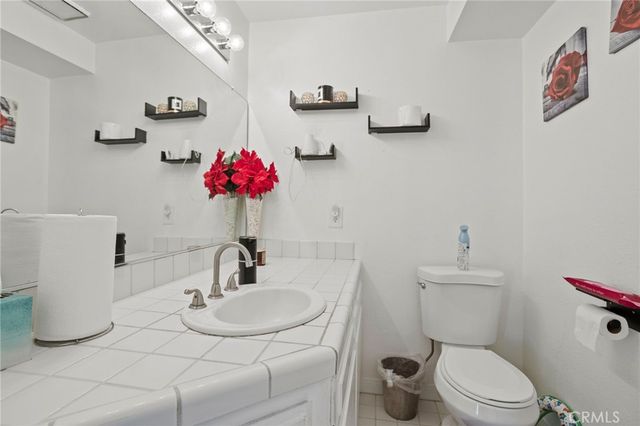 13729 Doty, Hawthorne, CA 90250